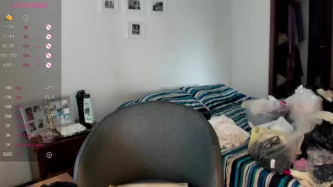 carolina_zaens online show from February 20, 2025, 5:29 pm