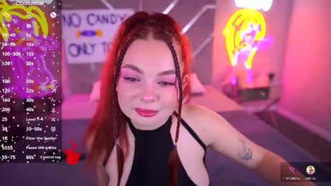 carolinadia online show from October 31, 2025, 8:21 pm