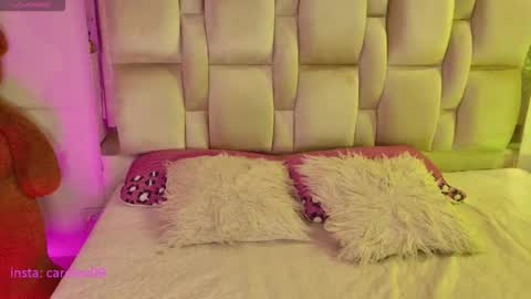 Snapshot of carolinafox_ chatting on February 4, 2026, 4:29 am caroline online show from February 4, 2026, 4:29 am