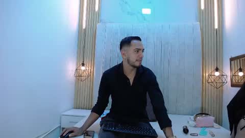 carolinaysebas online show from July 4, 2026, 1:06 pm