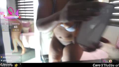 C A R O L I N E online show from January 15, 2026, 1:59 pm