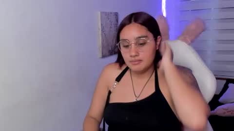 caroline_rodriguez_9 online show from June 11, 2026, 6:50 pm