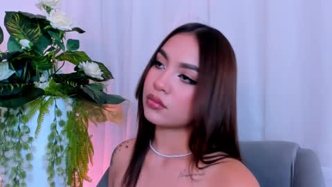 Snapshot of carolineegarcia chatting on February 5, 2025, 2:05 pm CarolineeGarcia online show from February 5, 2025, 2:05 pm