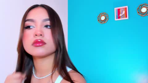 Snapshot of carolineegarcia chatting on February 7, 2025, 6:14 am CarolineeGarcia online show from February 7, 2025, 6:14 am