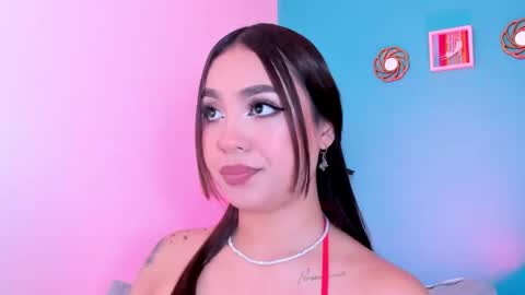 Snapshot of carolineegarcia chatting on February 13, 2025, 1:48 pm CarolineeGarcia online show from February 13, 2025, 1:48 pm