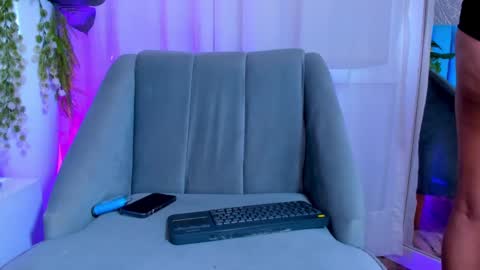 Snapshot of carolineegarcia chatting on February 14, 2025, 12:25 pm CarolineeGarcia online show from February 14, 2025, 12:25 pm