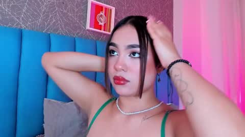 Snapshot of carolineegarcia chatting on March 6, 2025, 1:35 pm CarolineeGarcia online show from March 6, 2025, 1:35 pm