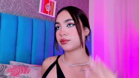 Snapshot of carolineegarcia chatting on March 8, 2025, 5:49 am CarolineeGarcia online show from March 8, 2025, 5:49 am