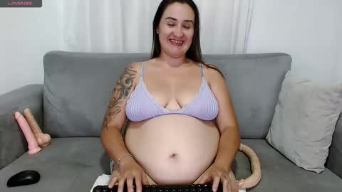 Snapshot of carolinefantasy_ chatting on October 7, 2025, 7:00 pm Caroline online show from October 7, 2025, 7:00 pm