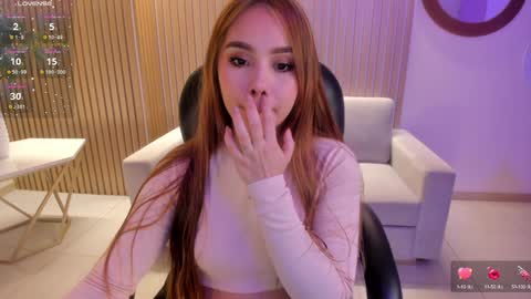 Snapshot of carolinegrace_ chatting on December 15, 2024, 10:47 pm Caro online show from December 15, 2024, 10:47 pm
