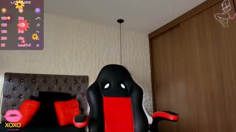 Caroline Scoth online show from September 12, 2025, 5:57 pm