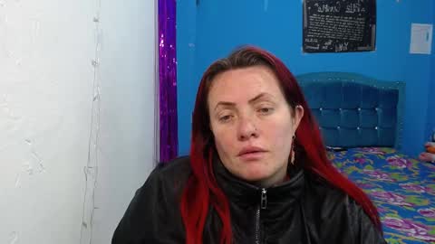 Snapshot of carolinhe_ chatting on February 4, 2026, 7:09 pm Carolinhe online show from February 4, 2026, 7:09 pm