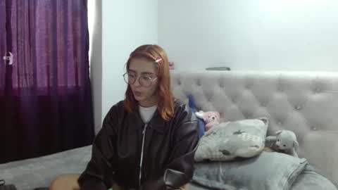 Snapshot of carolinnapinkman chatting on March 5, 2026, 7:21 pm carolinnapinkman online show from March 5, 2026, 7:21 pm