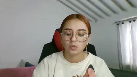 Snapshot of carolinnapinkman chatting on May 14, 2026, 8:26 pm carolinnapinkman online show from May 14, 2026, 8:26 pm