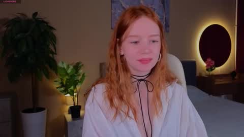 Snapshot of carolinnk chatting on September 27, 2025, 2:11 pm Caro online show from September 27, 2025, 2:11 pm