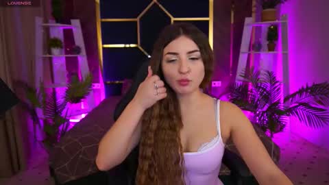 Snapshot of carollynee chatting on December 16, 2025, 9:09 pm carollynee online show from December 16, 2025, 9:09 pm