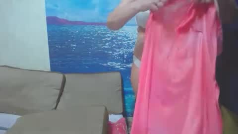 Snapshot of caroncapella chatting on January 10, 2026, 1:02 pm VicunaCool online show from January 10, 2026, 1:02 pm