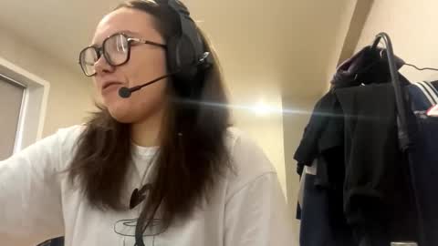 Snapshot of carrollaforte chatting on December 4, 2025, 3:16 am Emilia online show from December 4, 2025, 3:16 am