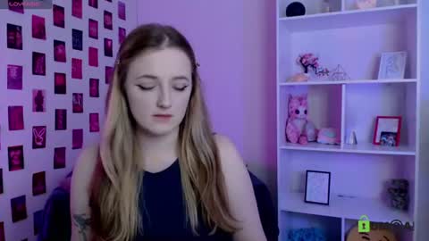 casey_meow_ online show from July 7, 2026, 6:56 pm