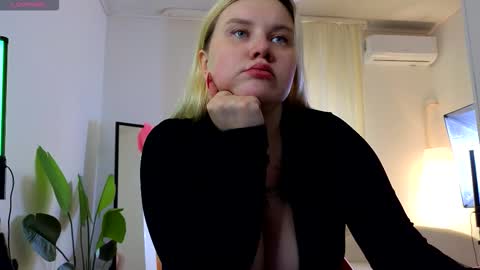 Casey Robbins online show from October 27, 2025, 4:38 am