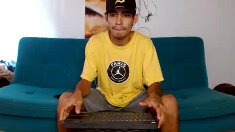 Snapshot of cash_master_san chatting on February 11, 2025, 2:46 pm Cash Master San online show from February 11, 2025, 2:46 pm