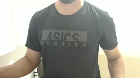 Snapshot of cashmastermuscle77 chatting on January 4, 2025, 12:59 am cashmastermuscle77 online show from January 4, 2025, 12:59 am