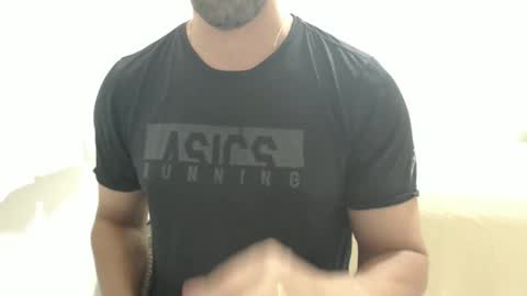 Snapshot of cashmastermuscle77 chatting on January 24, 2025, 2:39 am cashmastermuscle77 online show from January 24, 2025, 2:39 am