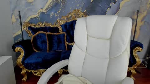 Snapshot of cassandragood chatting on February 7, 2025, 11:01 am Lena online show from February 7, 2025, 11:01 am