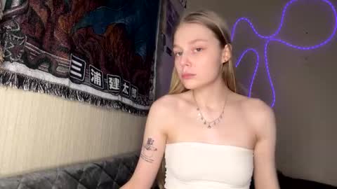 Snapshot of cassandramur chatting on March 2, 2026, 6:37 pm Cassandra online show from March 2, 2026, 6:37 pm