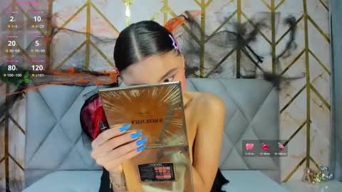 Snapshot of cassidy_14 chatting on November 2, 2025, 8:33 pm Cassidy online show from November 2, 2025, 8:33 pm