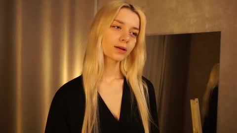 Cassie online show from March 5, 2025, 2:45 pm