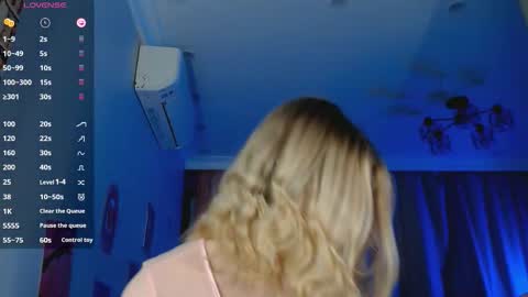 Cassy Hunter online show from November 12, 2025, 4:35 am