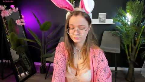 assie online show from December 24, 2024, 9:33 pm