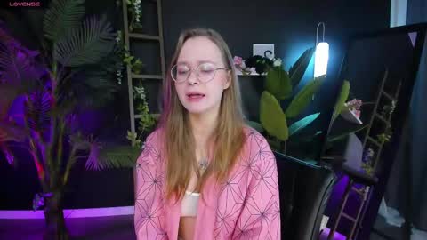 assie online show from February 21, 2025, 9:11 pm