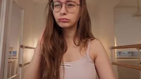 assie online show from October 16, 2025, 12:17 pm