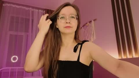 assie online show from May 17, 2026, 7:54 pm