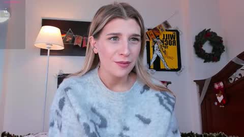 Snapshot of cassieholland chatting on December 21, 2025, 11:50 am Im Cassie3 online show from December 21, 2025, 11:50 am