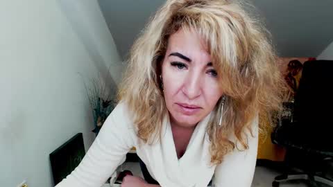 Snapshot of cassiejonas chatting on January 27, 2025, 2:31 am CassieJonas online show from January 27, 2025, 2:31 am