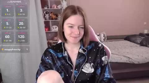 Snapshot of cassiejuice chatting on November 4, 2025, 2:43 am Cassie online show from November 4, 2025, 2:43 am