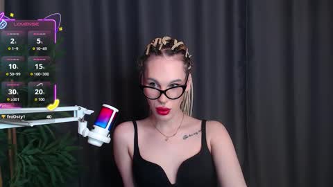 Cassie online show from December 21, 2025, 8:54 am