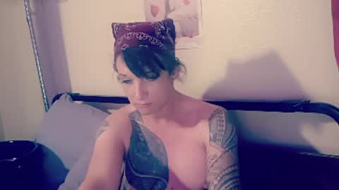 Snapshot of cassiemichelle chatting on April 16, 2026, 7:53 am Cassiemichelle online show from April 16, 2026, 7:53 am