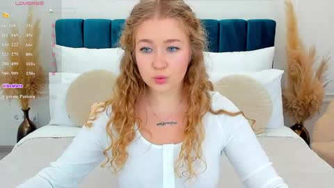 Curly online show from April 10, 2026, 12:21 pm