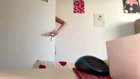 Snapshot of cassijent chatting on March 1, 2026, 8:05 am Olivia online show from March 1, 2026, 8:05 am