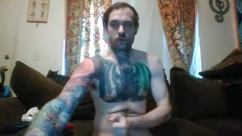 Snapshot of casualfrank chatting on February 7, 2025, 5:18 pm CasualFun online show from February 7, 2025, 5:18 pm