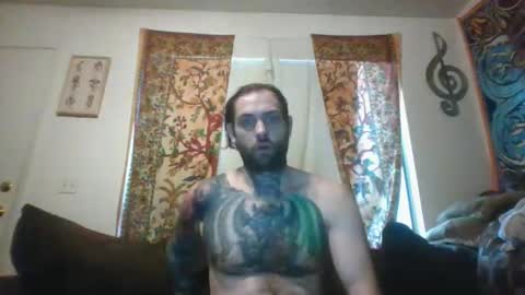 Snapshot of casualfrank chatting on December 3, 2025, 9:02 pm CasualFun online show from December 3, 2025, 9:02 pm