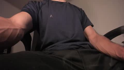 Snapshot of cat_cash_ chatting on October 7, 2025, 8:11 am cat_cash_ online show from October 7, 2025, 8:11 am