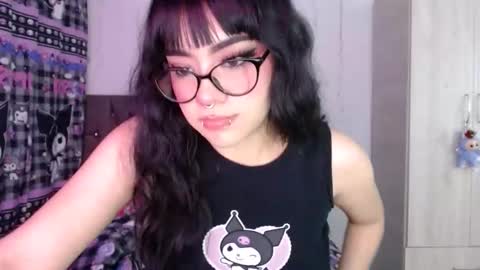 Snapshot of cat_mila_ chatting on March 5, 2026, 6:20 am Mila online show from March 5, 2026, 6:20 am