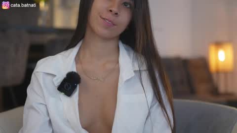 Snapshot of cata_batnati chatting on November 8, 2025, 5:01 pm Catalina online show from November 8, 2025, 5:01 pm