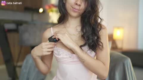 Snapshot of cata_batnati chatting on December 4, 2025, 2:48 pm Catalina online show from December 4, 2025, 2:48 pm