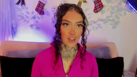 Cata green model independient online show from December 20, 2024, 9:06 pm